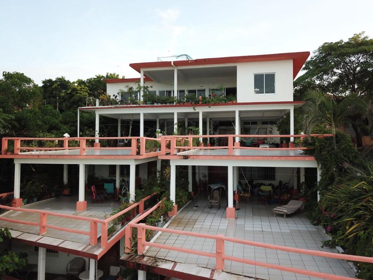 Bungalows Pacificos Zihuatanejo Exterior photo
